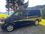 Volkswagen T5 Multivan Highline  - Volkswagen T5 Multivan mit Diesel-Antrieb: Kleinbus