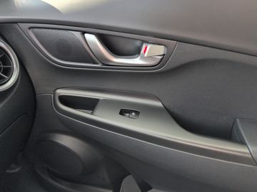Hyundai Kona Trend Elektro +Kam.+LED+SHZ+KeyLess+Navi