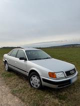 Audi 100 2,3 C4 Automatik Oldtimer silber - Audi 100 mit Benzin-Antrieb: Automatik