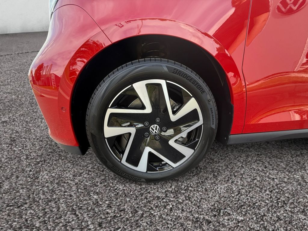 Fahrzeugabbildung Volkswagen ID. Buzz GTX LR 86 kWh 7-Sitze,AHZV,Navi,Matrix