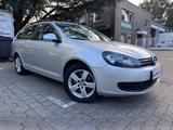 Volkswagen GOLF VI VARIANT COMFORTLINE SITZHZG ALU GRA PDC - Volkswagen Golf aus 2010: Kombi