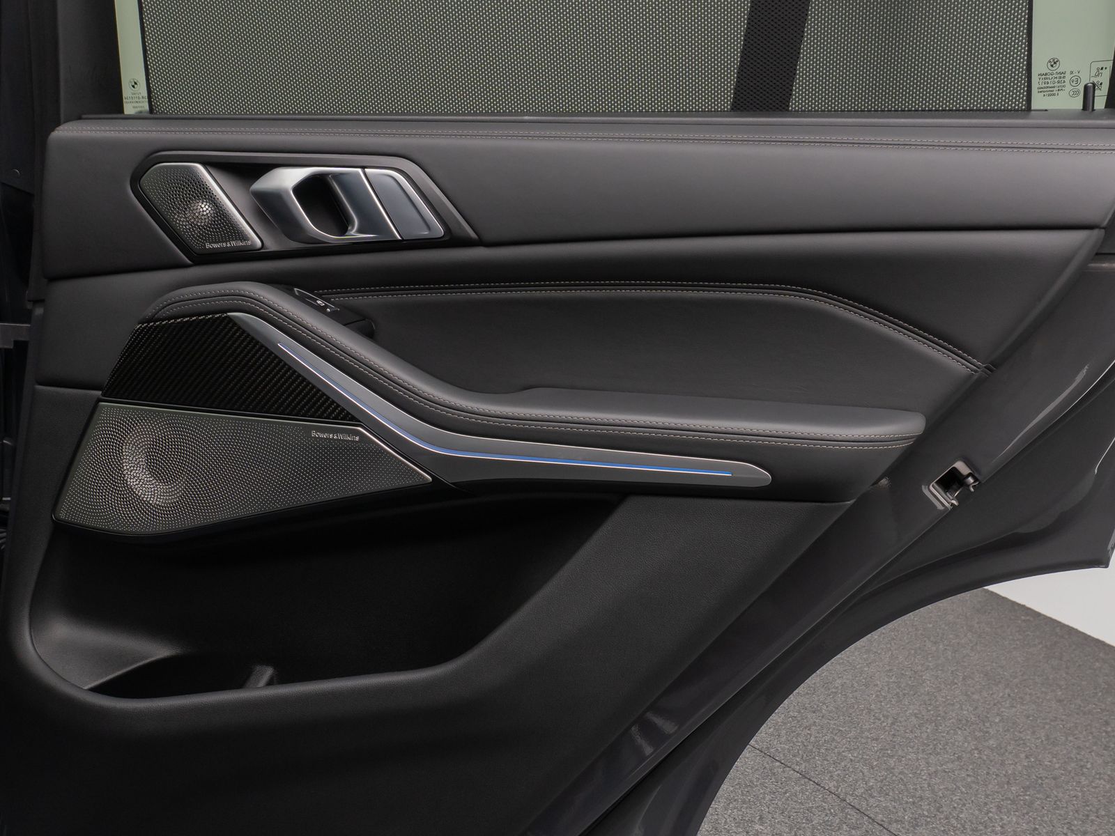 Fahrzeugabbildung BMW X5 xD45e M Sport Panorama 360°Laser HUD B&W 22"