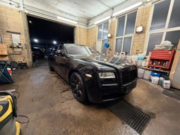 2010 ROLLS-ROYCE GHOST 照片 2