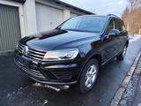 Volkswagen Touareg 3.0 V6 TDI NAVI BI-XENON AHK 3,5T ALLRAD - Volkswagen Touareg: 5.0