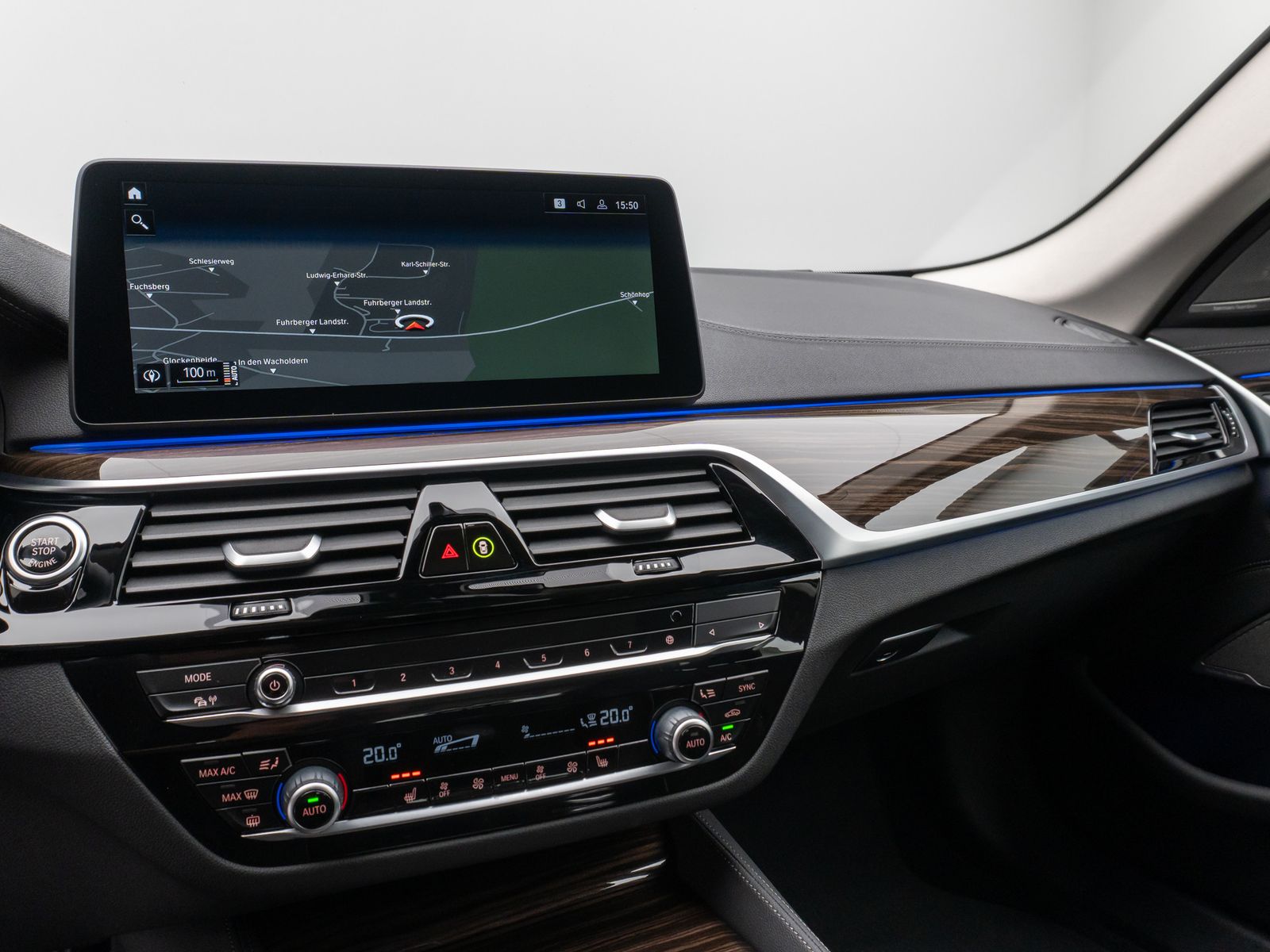 Fahrzeugabbildung BMW 520d Luxury Line Kamera DAB H/K DisplKey Alarm