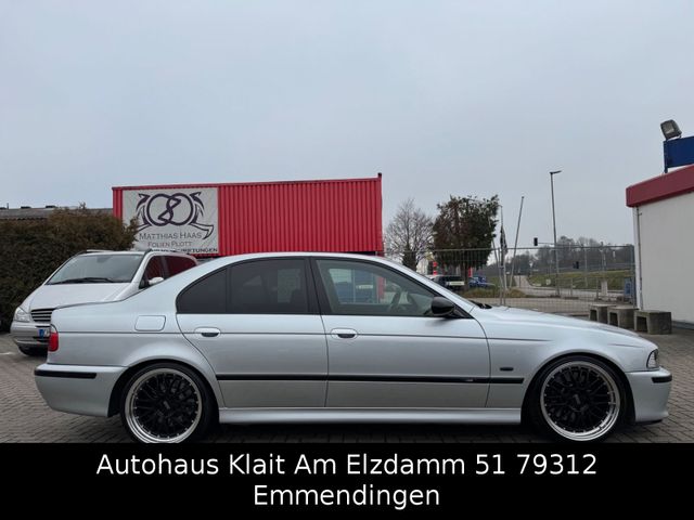 Fahrzeugabbildung BMW M5 Deutsches Fahrzeug Facelift