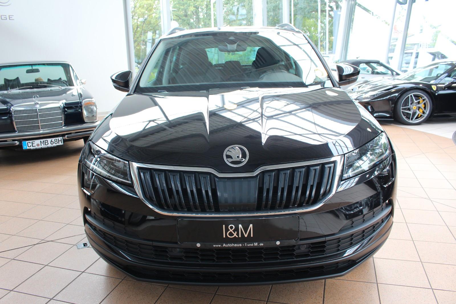 Skoda Karoq Style+Pano+Kamera+SHZ+ACC+AHK+CarPlay+Navi