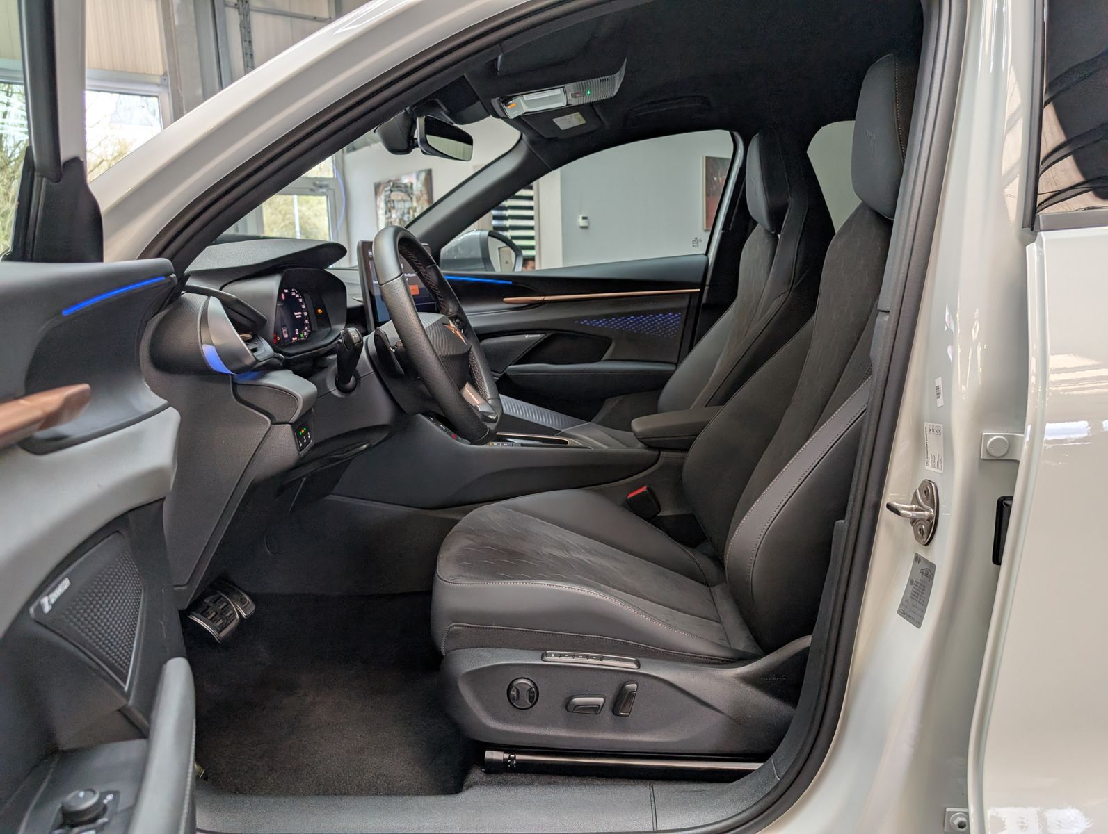 Immagine del veicolo CUPRA Terramar 1.5 eTSI Pacchetto Sennheiser Edge HUD 19 pollici