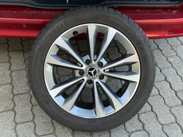 Mercedes V 220 - 4