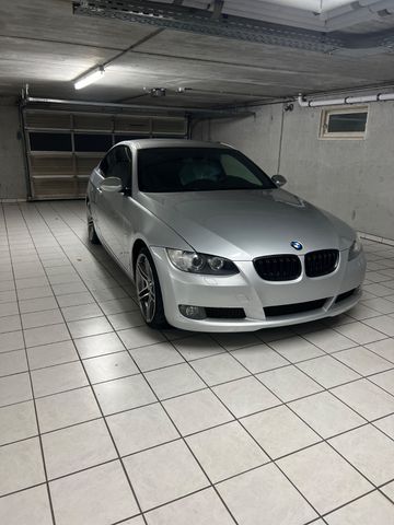 BMW 325i Coupé -