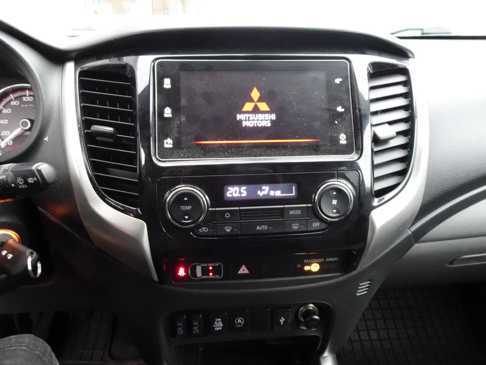 Mitsubishi L200 Plus Club Cab 4WD 133kW, KLIMATR-RCAM-AHK
