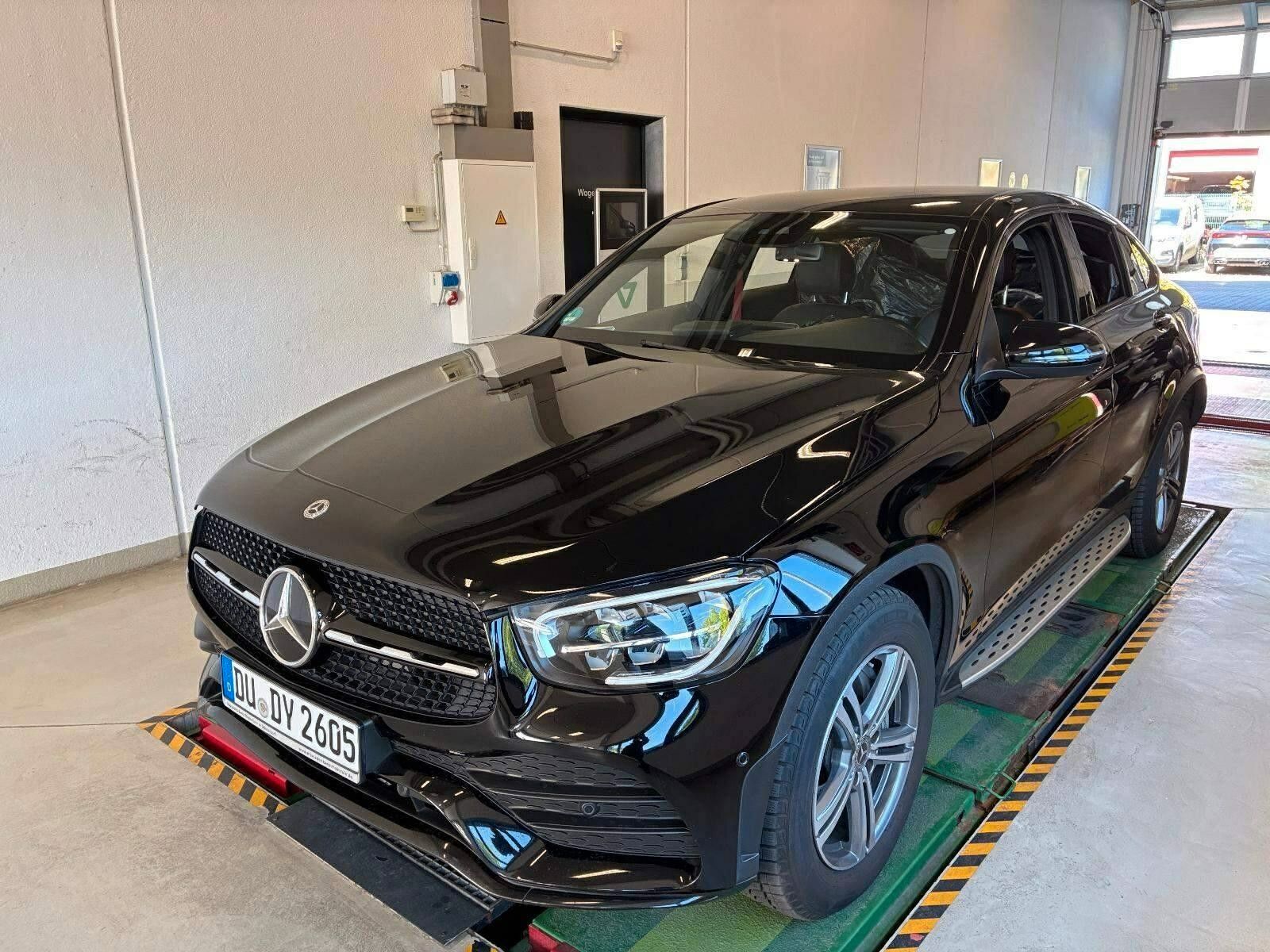 MERCEDES-BENZ GLC 200 Coupe | AMG Line | LED | Kam | Navi
