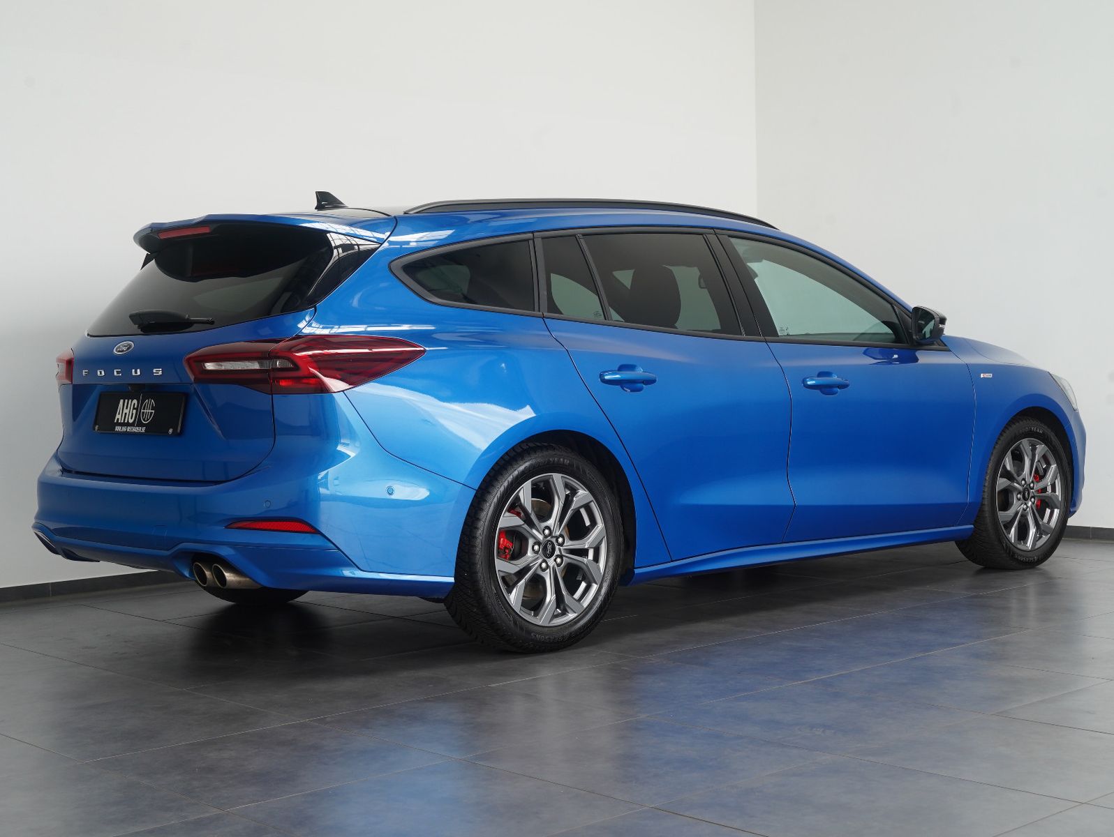 Fahrzeugabbildung Ford Focus Turnier 1.0 EcoBoost ST-Line X ACC/MATRIX