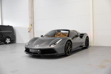صورة 6 لـ 2016 Ferrari 488 SPIDER