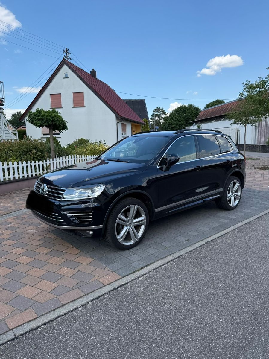 VW Touareg 3.0 V6 TDI Tiptr. Exclusive BMT R-Line