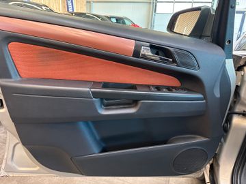 MYAUTOCENTER – Gebraucht- und Jahreswagen mit Werkstattservice in Pfaffenhofen Opel Zafira B Edition*Isofix*Klima*CD-Player*7-Sitzer