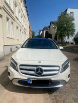 Mercedes-Benz GLA 180 - - Mercedes-Benz GLA 180: Privatanbieter
