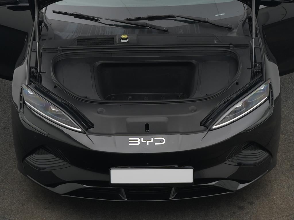BYD SEAL