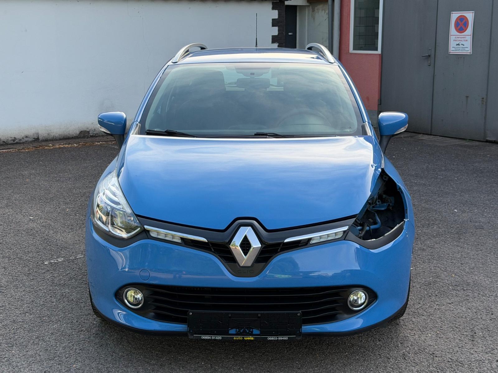 Renault Clio 2015 — rear view