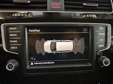 MYAUTOCENTER – Gebraucht- und Jahreswagen mit Werkstattservice in Pfaffenhofen Volkswagen Golf VII Variant Highline BMT *R Line*Navi*Xenon