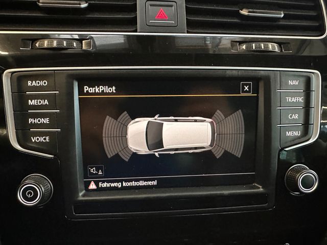 MYAUTOCENTER – Gebraucht- und Jahreswagen mit Werkstattservice in Pfaffenhofen Volkswagen Golf VII Variant Highline BMT *R Line*Navi*Xenon