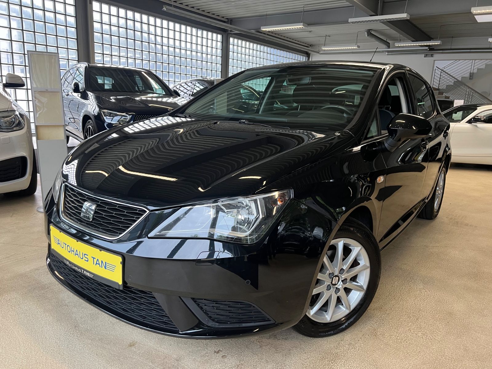 Fahrzeugabbildung SEAT Ibiza Style *NAVI * SITZHEIZUNG *KLIMAAUTOMATIK*