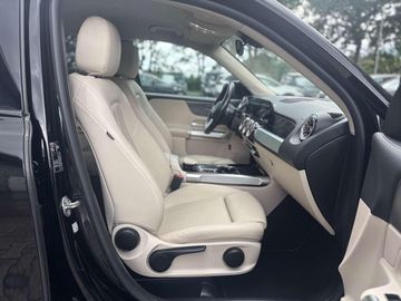 Mercedes GLB 200 - 12