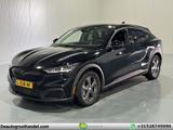 Ford Mustang Mach-E RWD 75 kWh - schwarze Ford Mustang Mach-E