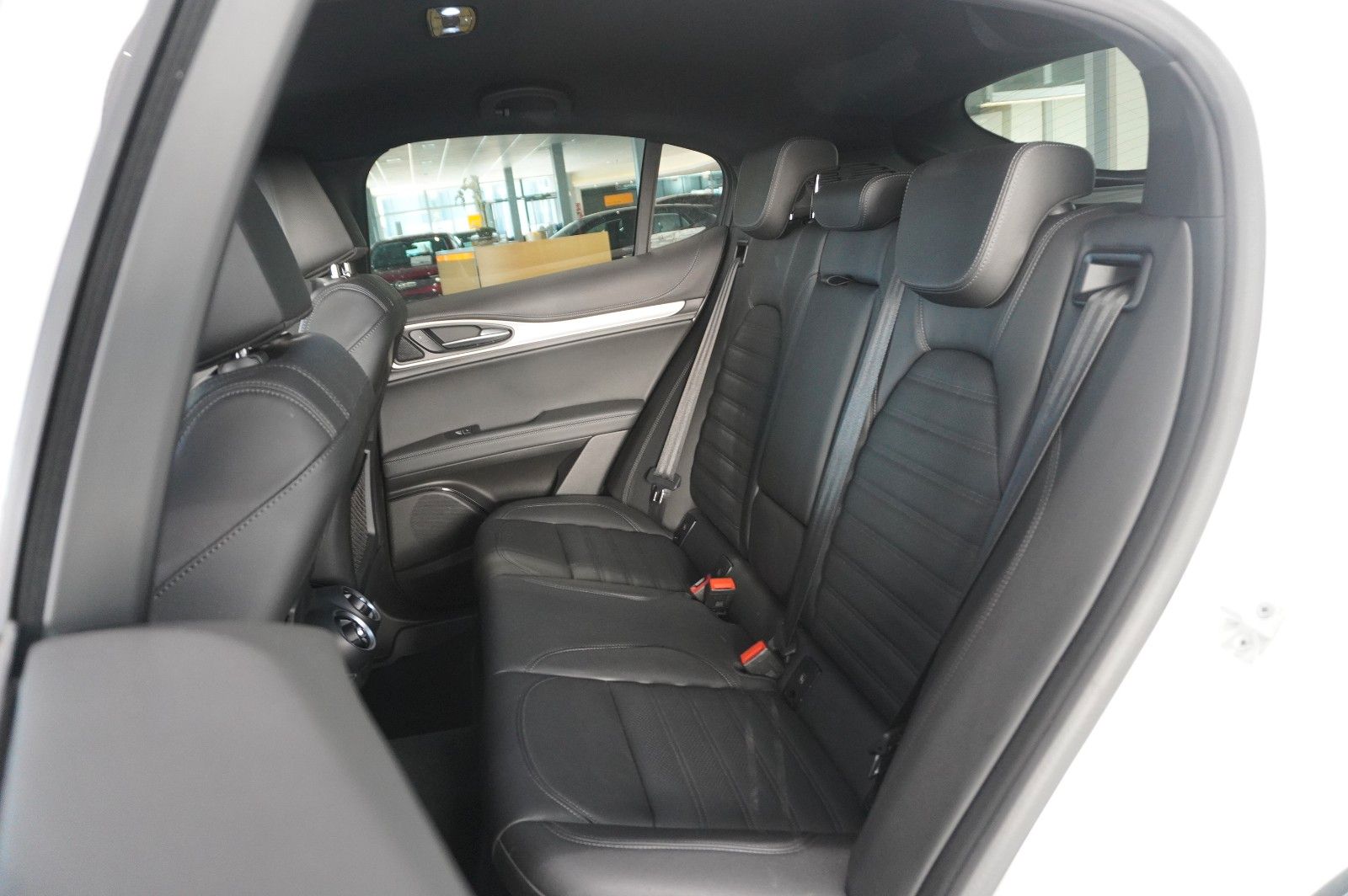 Fahrzeugabbildung Alfa Romeo Stelvio 2.2D VELOCE Q4 NAVI/LED/KAMERA/MATRIX/SH