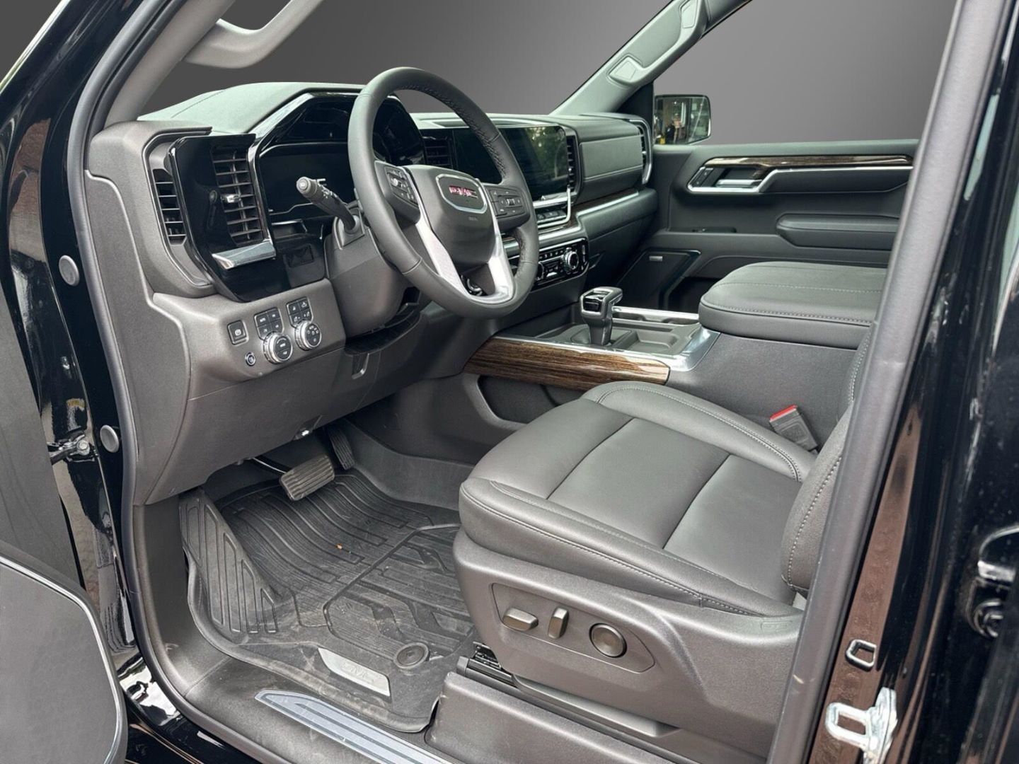 Fahrzeugabbildung GMC Sierra 1500 Elevation CrewCab 4WD - MY25 - Voll