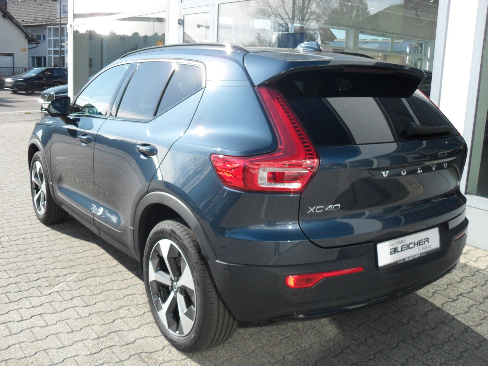 Fahrzeugabbildung Volvo XC 40 Ultra Dark 2WD