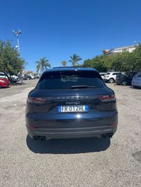 Porsche Cayenne - 7