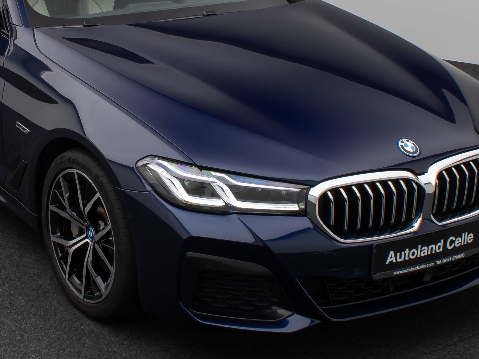 Fahrzeugabbildung BMW 530e xD M Sport Massage Laser HUD DAB Individual