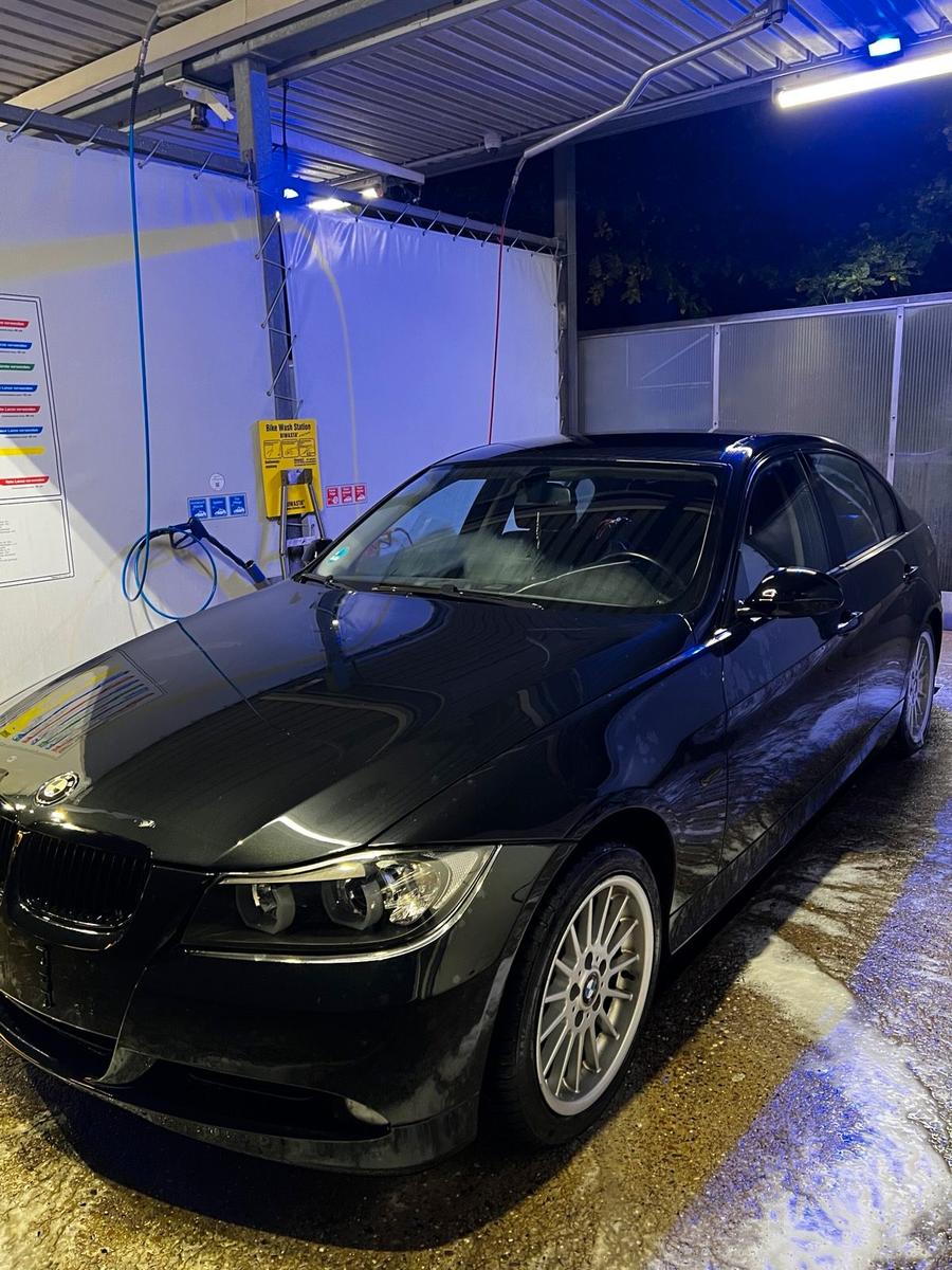 BMW 320