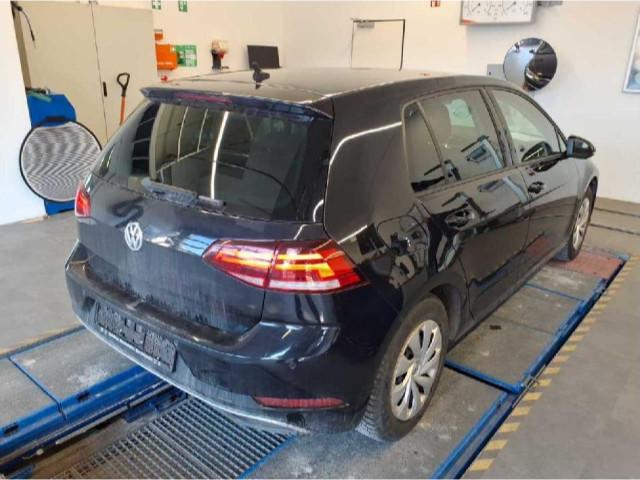 Volkswagen Golf 1.6 TDI JOIN AHK Navi ACC PDC