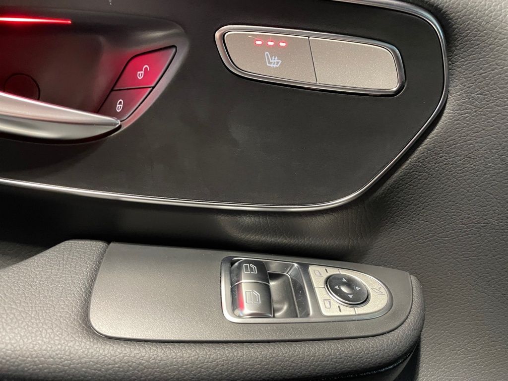 Fahrzeugabbildung Mercedes-Benz V 250 d STYLE Lang STHZ, AHK, LED, NAVI, 360°