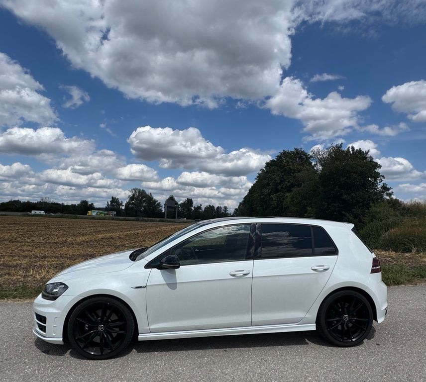 Image of Volkswagen Golf