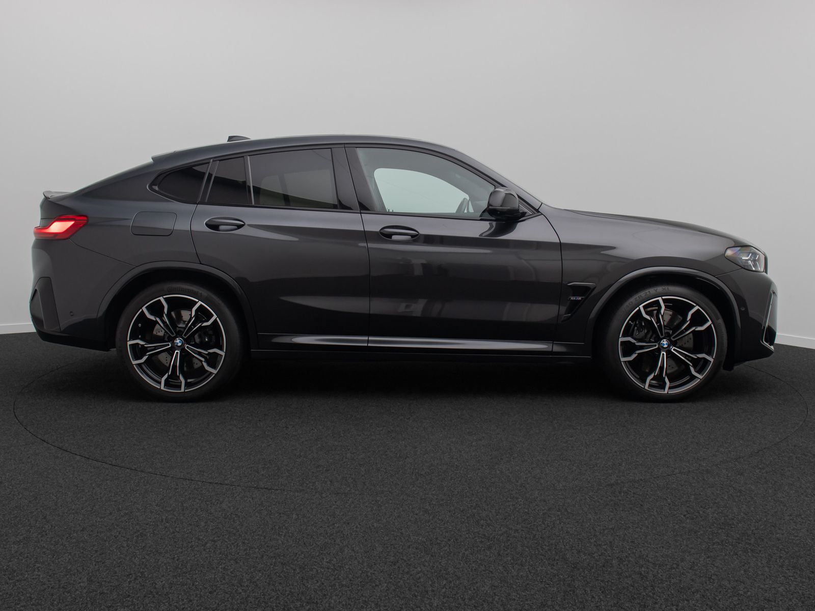 Fahrzeugabbildung BMW X4 M Competition M Driver&acute;s 360&deg;DAB Panorama 21"