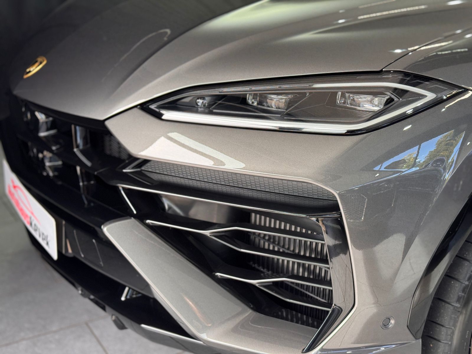 Fahrzeugabbildung Lamborghini URUS SE|BANG/OLUFSEN|PANO|MY25|BLANCO COC