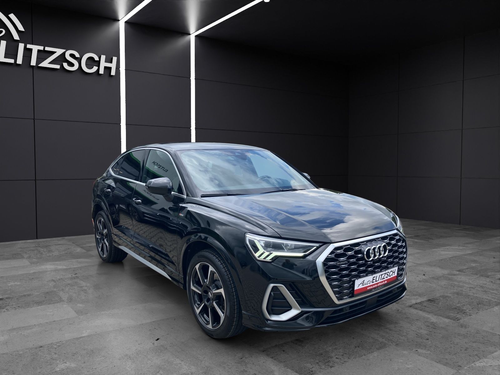 Fahrzeugabbildung Audi Q3 Sportback 45 TFSI quattro S line LED virtual