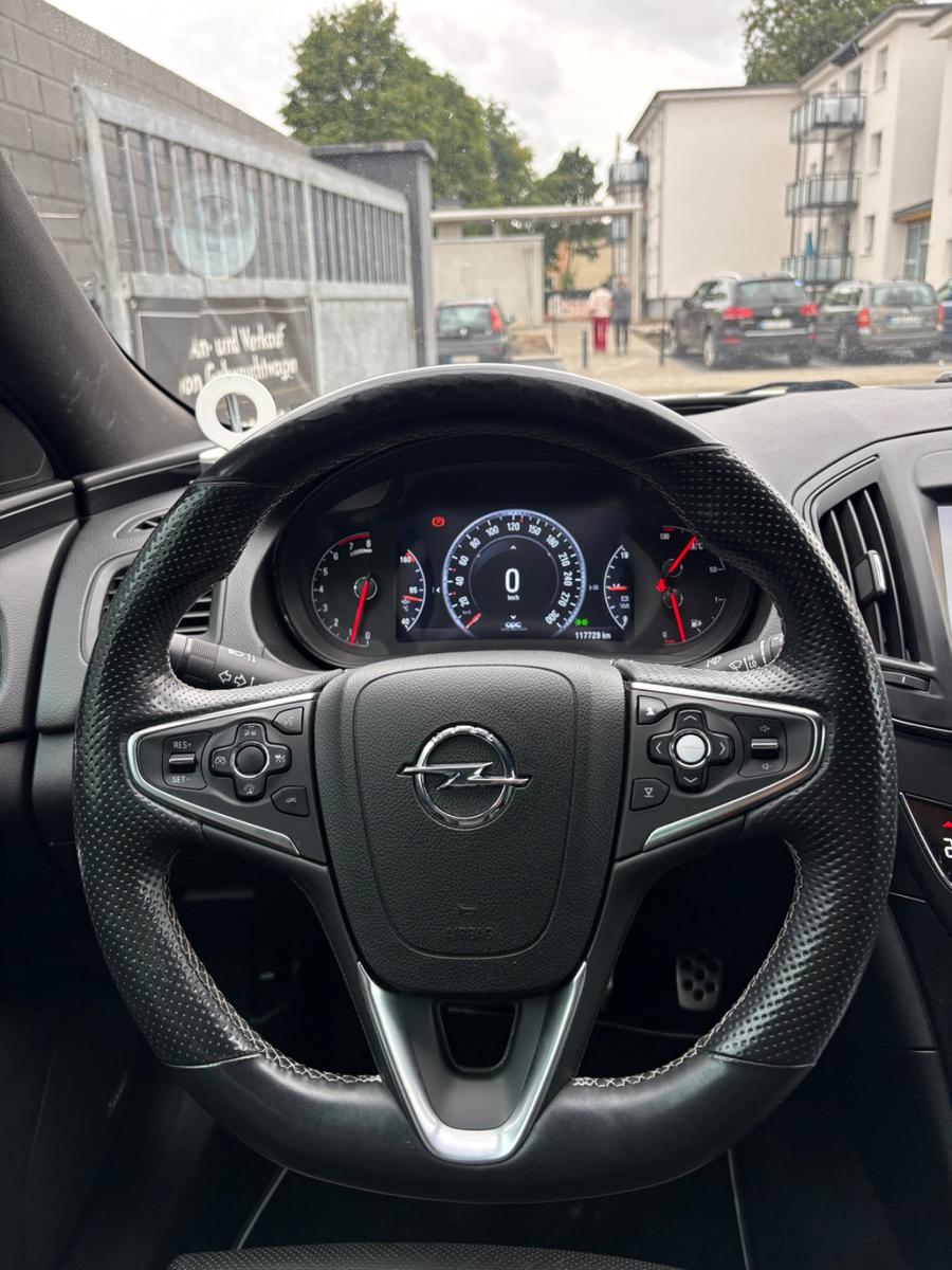 Opel Insignia OPC 4x4 UNLIMITED SPUR/TOT/NAVI/ACC/SZH