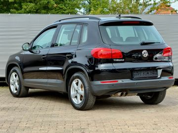 Volkswagen Tiguan - 10
