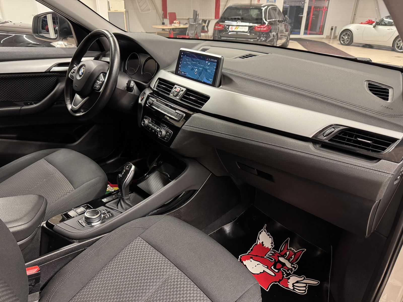 Fahrzeugabbildung BMW X2 xDrive 20i /LED/Navi/Ahk/VZE/Park-Ass