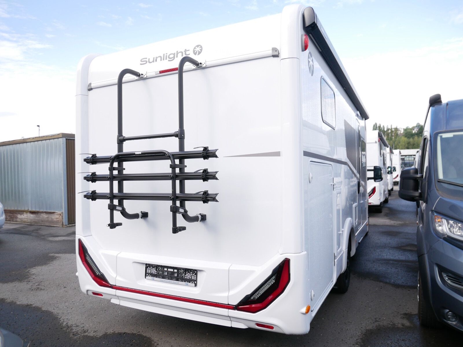 Fahrzeugabbildung Sunlight Adventure T 67 Faltverdunkelung,90L