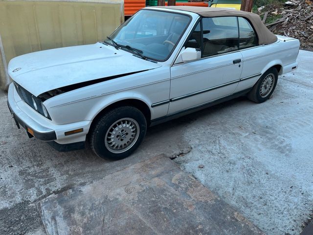 BMW E30 325i Cabrio Leder Klima Tempomat O...