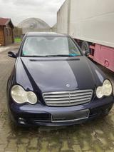 Mercedes-Benz Mercedes Benz C Klasse 220 - gebrauchte Mercedes-Benz E 220 aus dem Jahr 2005