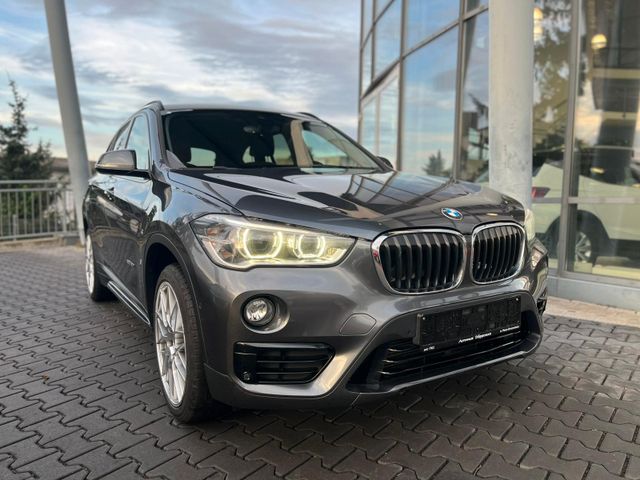 BMW X1 xDrive 20 i Sport Line AHK Kamera