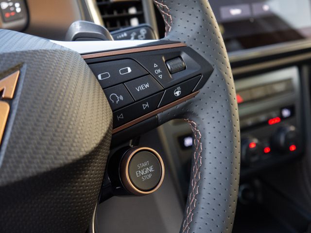 Ateca 1.5 TSI KLIMA SITZHEIZUNG NAVI AHK ACC LED