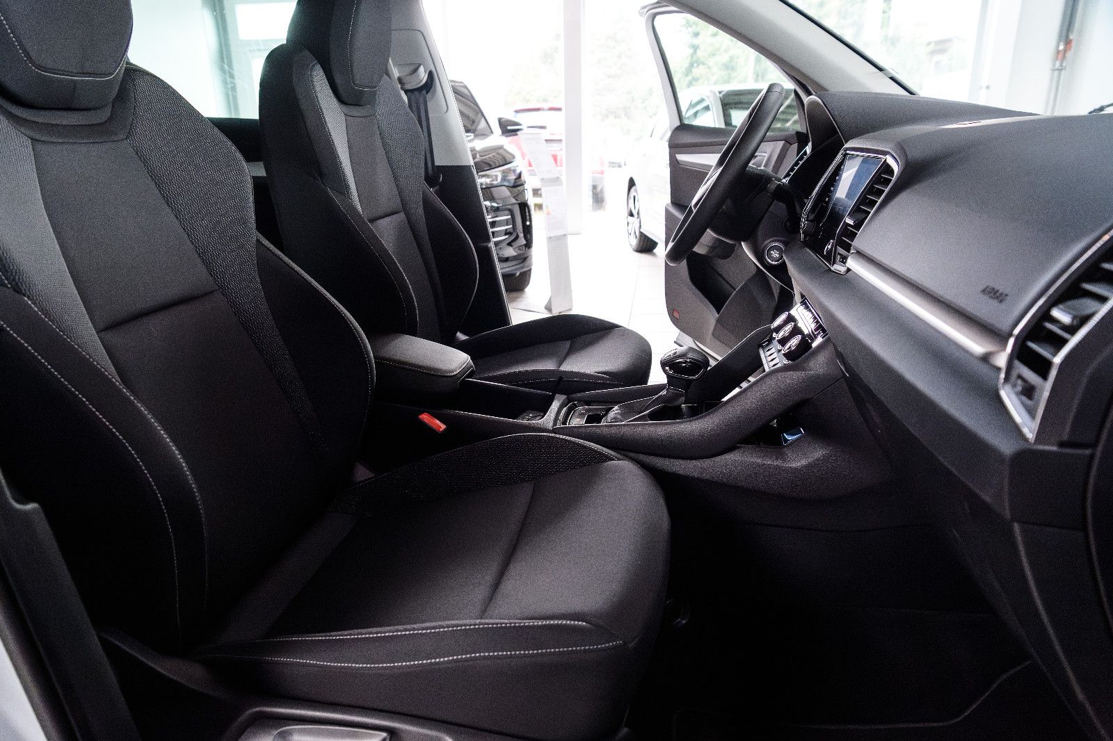 Fahrzeugabbildung SKODA Karoq Ambition 1.5 TSI DSG LED+ACC+KAM