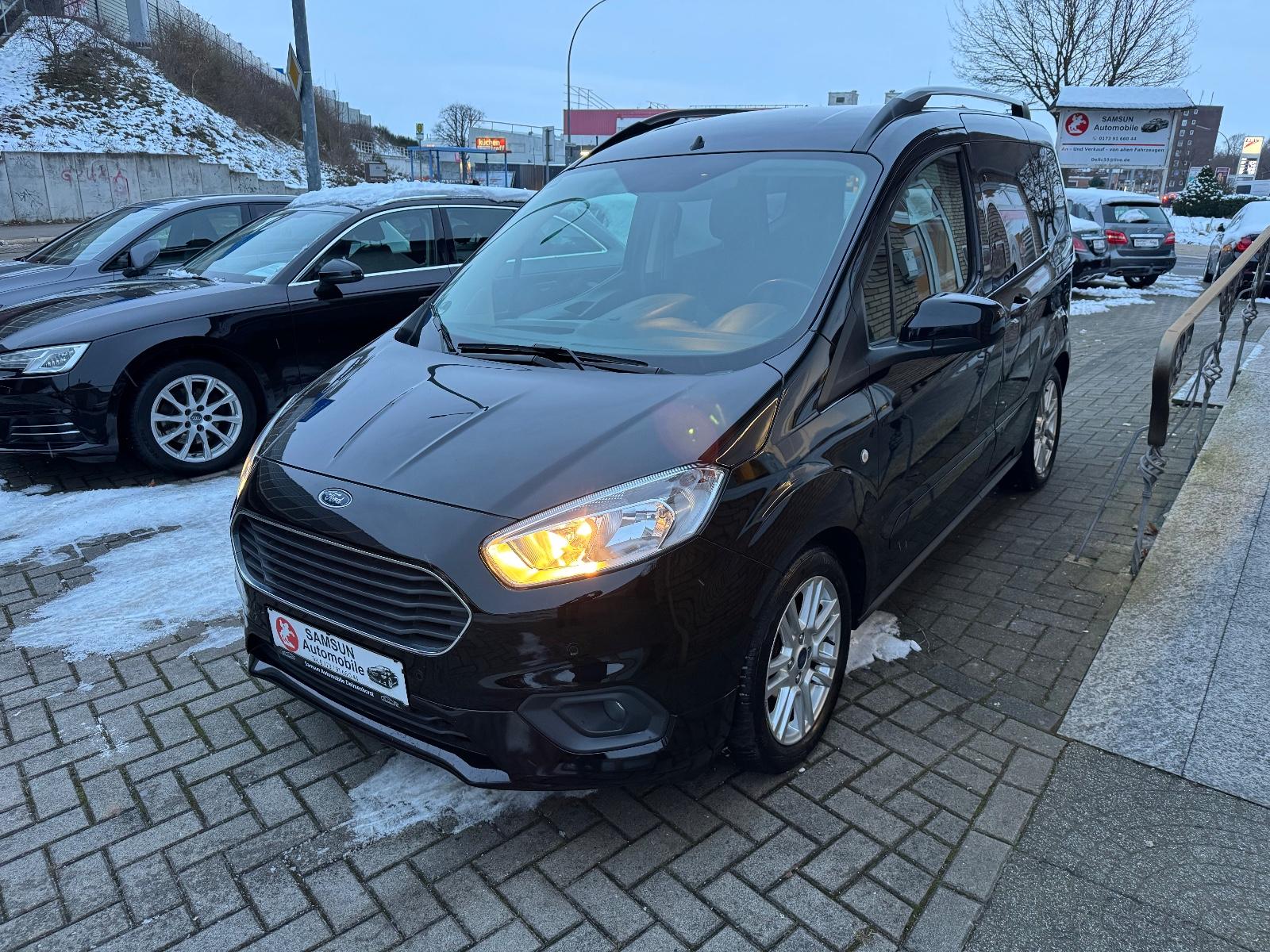 Ford Tourneo Courier Titanium
